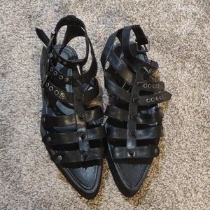 Widow sandals